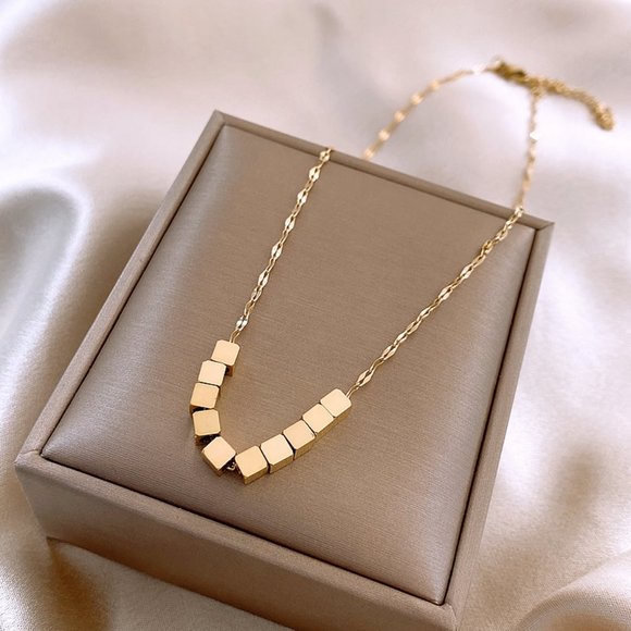 GOLICC Small Gold Brick Necklace - Picture 4 of 11
